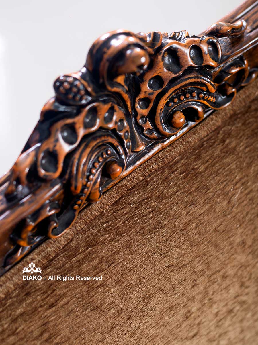 تاج کاناپه گردویی