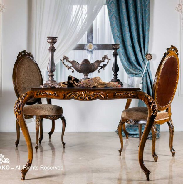میزناهارخوری کلاسیک