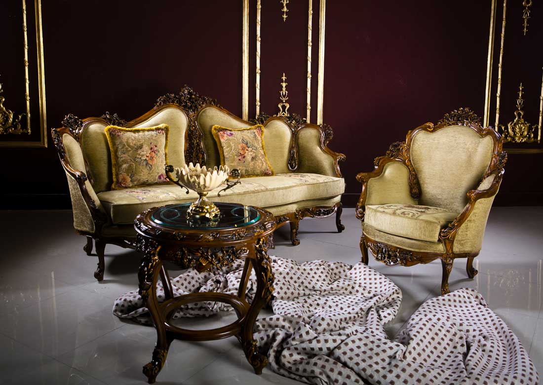 مبل سلطنتی فرانسوی